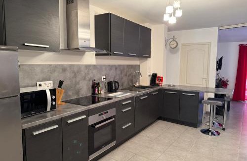 Causses-et-Veyran Apartment | Le Paradis Caché