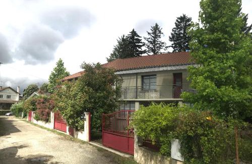 Chatillon-sur-Chalaronne House | Le Passage Meublé de tourisme Trois Etoiles 1 à 6 voyageurs
