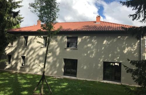 Chatillon-sur-Chalaronne House | Le Passage Meublé de tourisme Trois Etoiles 1 à 6 voyageurs