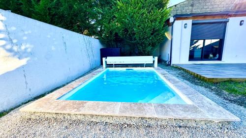 Althen-des-Paluds Bed & Breakfast | Le petit Fresquounet