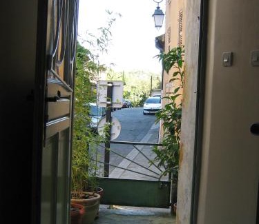 Meounes-les-Montrieux House | Le petit gîte du coin