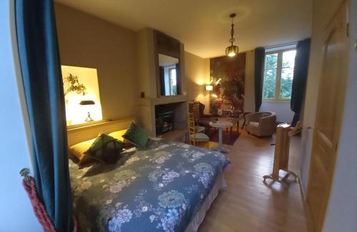 Isigny-le-Buat Bed & Breakfast | Le Petit Manoir