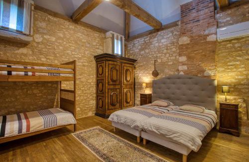 Mayac House | Le Pigeonnier