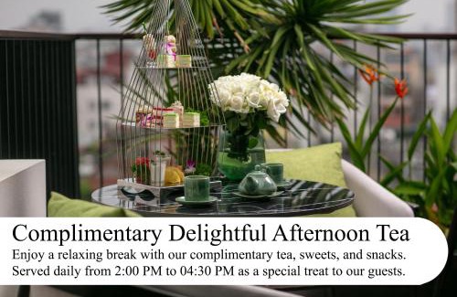 Old Quarter Hotel | Le Premier Hotel & Rooftop Bar