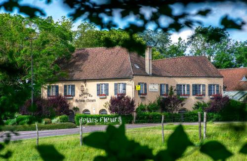Sauvigny-le-Bois Hotel | Le relais fleuri, Hôtel et restaurant Logis - Avallon
