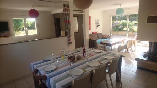Saint-Coulomb House | Le Repaire