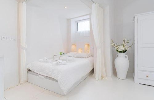 Grasse Apartment | Le Rom Antique