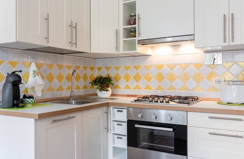 Santa Croce Apartment | Le Rose di Leonardo - Historical apartment- 2bedrooms, A/C, WI-FI, washer, dryer