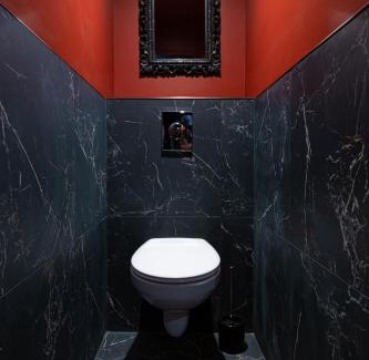 Les Gondoles Apartment | le rouge love room