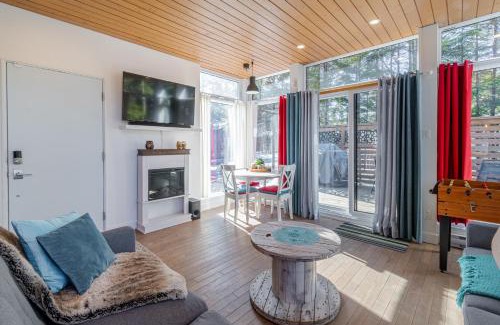 Pont-Rouge Ski Chalet | Le Rustique Chic - SPA privé