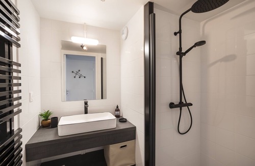 Fougeres - Sevigne Apartment | Le Saint Martin Bis - Bel appartement moderne et confortable