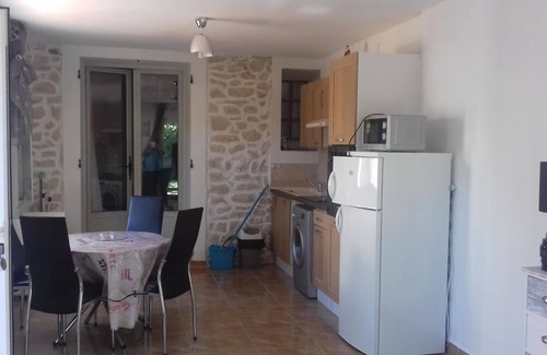 Mirabel-aux-Baronnies Hotel | Le Saint Victor