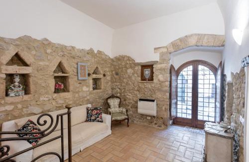 Calvi di Umbria Apartment | Le Scalette - Holiday Home in Calvi - ItalyWeGo