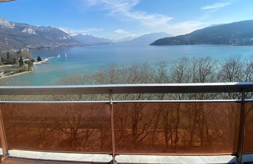 Annecy Apartment | LE SOLAVUE 150 M2 VUE EXCEPTIONNELLE SUR LE LAC