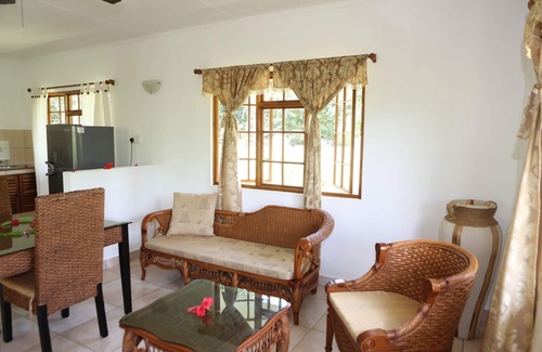 La Digue House | Le surmer self catering chalets