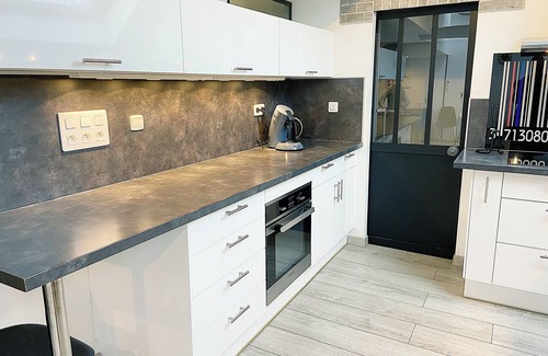 Reims Condo | Le Sweet Home - 5-person apartment - private parking and air conditioning