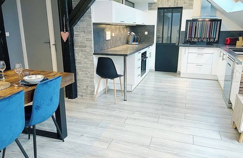 Reims Condo | Le Sweet Home - 5-person apartment - private parking and air conditioning