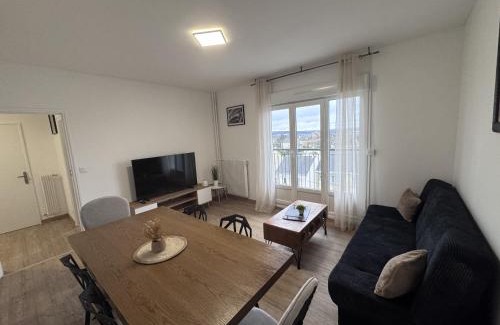 Le Mans Apartment | Le Tempo - 7 pers - Circuit - Rêve au Mans