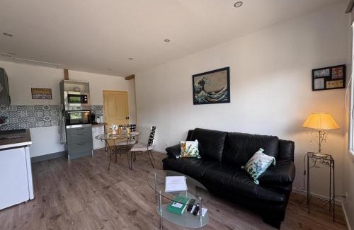 Echassieres House | Le terminus - FR-1-489-586