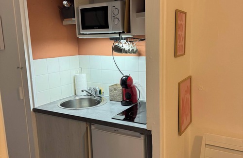 Morlaix Apartment | Le tiamo, studio in Morlaix with view of the port and viaduct