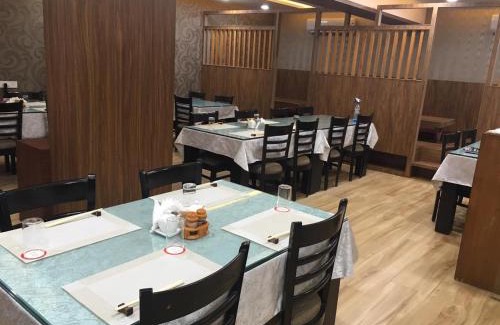 Viramgam Hotel | Le Tokyo Hotel Vithalapur