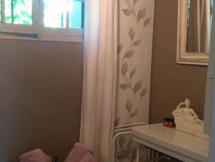 Perreuse House | Le vol du Papillon