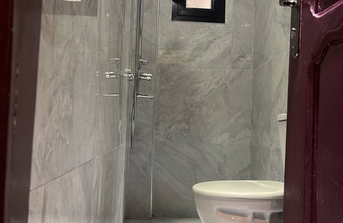 Barumbu Apartment | Le Zen Revival Suite - R-N.M