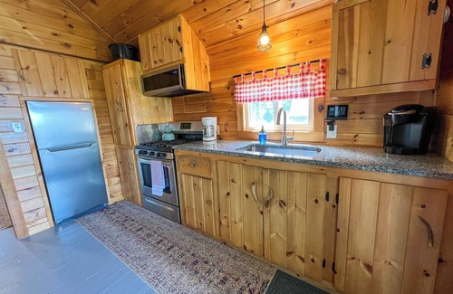 Rangeley Cabin | Leaf Peeping Lakefront Escape on Rangeley Lake