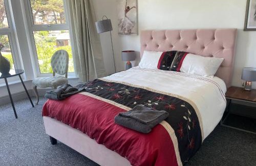 Penmaenmawr Villa | Leamington Beech Villa