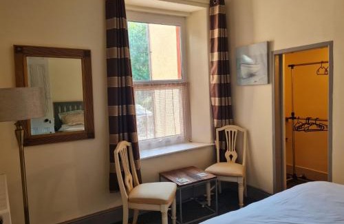 Penmaenmawr Villa | Leamington Beech Villa