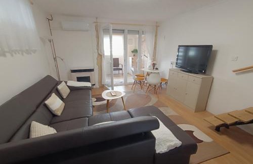 Balatonfenyves House | Leander Nyaraló