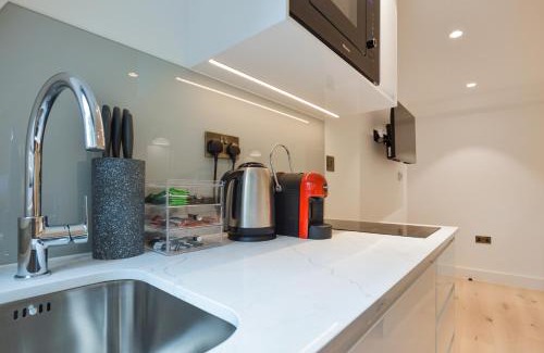 Farringdon Apartment | Leather Lane Concept Apartments