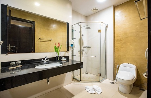 Nong Ya Plong Hotel | Leaves Valley Resort