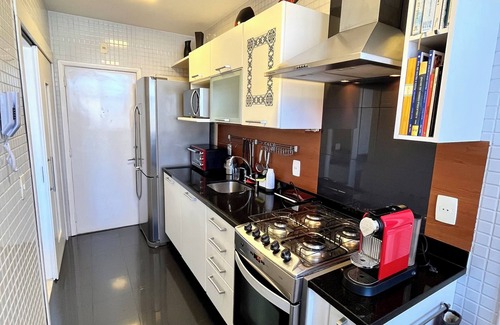 Leblon Apartment | LEBLON/CLEAN AND SOPHISTICATED DESIGN, BEST LOCATION, MODERN CONDOMINIUM