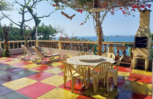 Vidigal House | LEBLON Golden Bricks Castle
