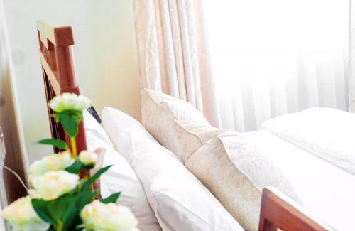 Morogoro Cabin | Lebreina Safari Lodge