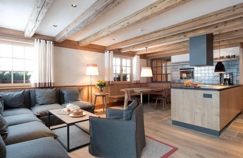Lech am Arlberg Ski Chalet | Lech Lodge - LEGENDARY