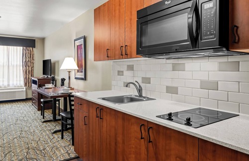 Vernal Hotel | Ledgestone Suites Hotel Vernal