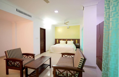 Covelong Hotel | Lee Crysstal