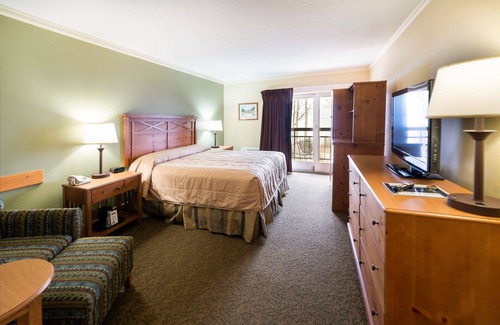 Suttons Bay Hotel | Leelanau Sands Casino & Lodge