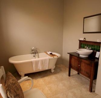 Paterson House | Leeuwenbosch Country House - Amakhala Game Reserve