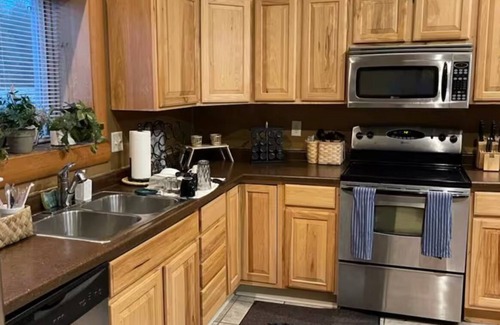 Eau Claire House | Legacy farm waterfront horse farm with 3bedroom in a barn complex in Eau Claire.
