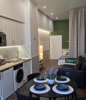 Malilla Apartment | Legacy Modern Suits