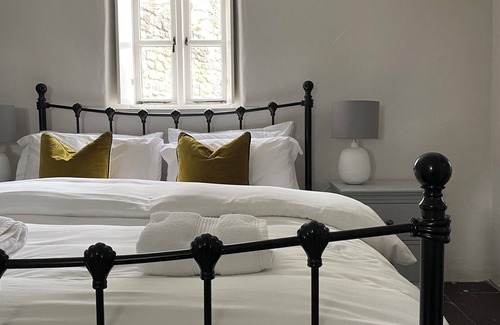 Thomastown Other | Legan Castle Farmhouse Irish Countryside Escape with Hot Tub