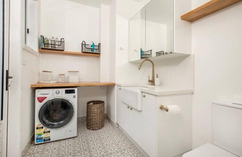 Shellharbour House | LegaSea Lodge - Pet Friendly Beachfront Plunge Pool