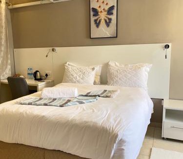 Choma House | LEGENDS EXECUTIVE LODGE