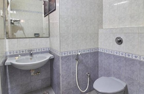 Gopalapuram Hotel | Legends Inn