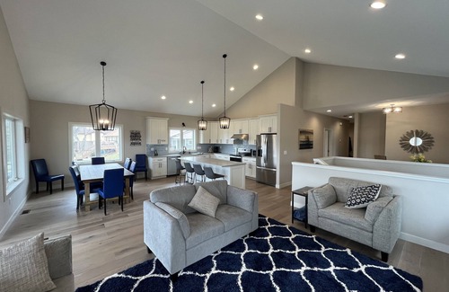 Alexandria House | LeHommeDieu Cove Family Getaway @ Island Drive Inn