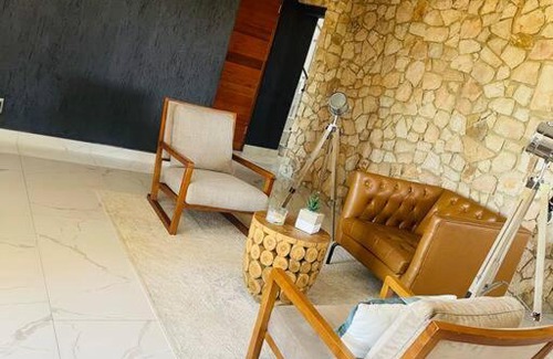 Bronkhorstspruit House | Lekker by die dam