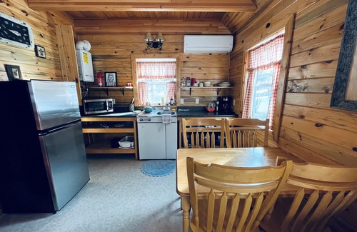 Salmon Cabin | Lemhi Shoshone Cabin, Greyhouse Vacation Rentals
